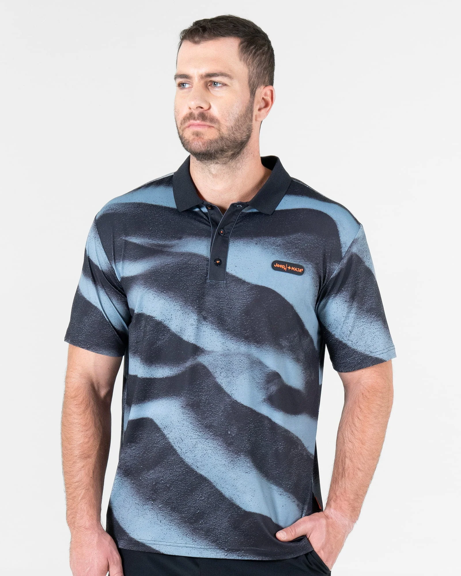 Polo Dri Fit JEEP® x MAJA® Jeepster - Imagen 2