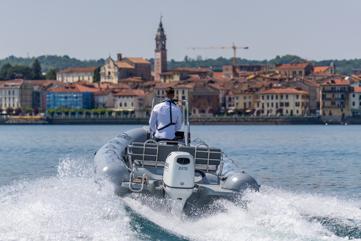 Motor Suzuki Df115btx Fuera D/borda 115hp 4c Inyección 192kg - Imagen 9