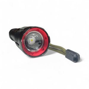 Linterna de metal + pila TOMAS